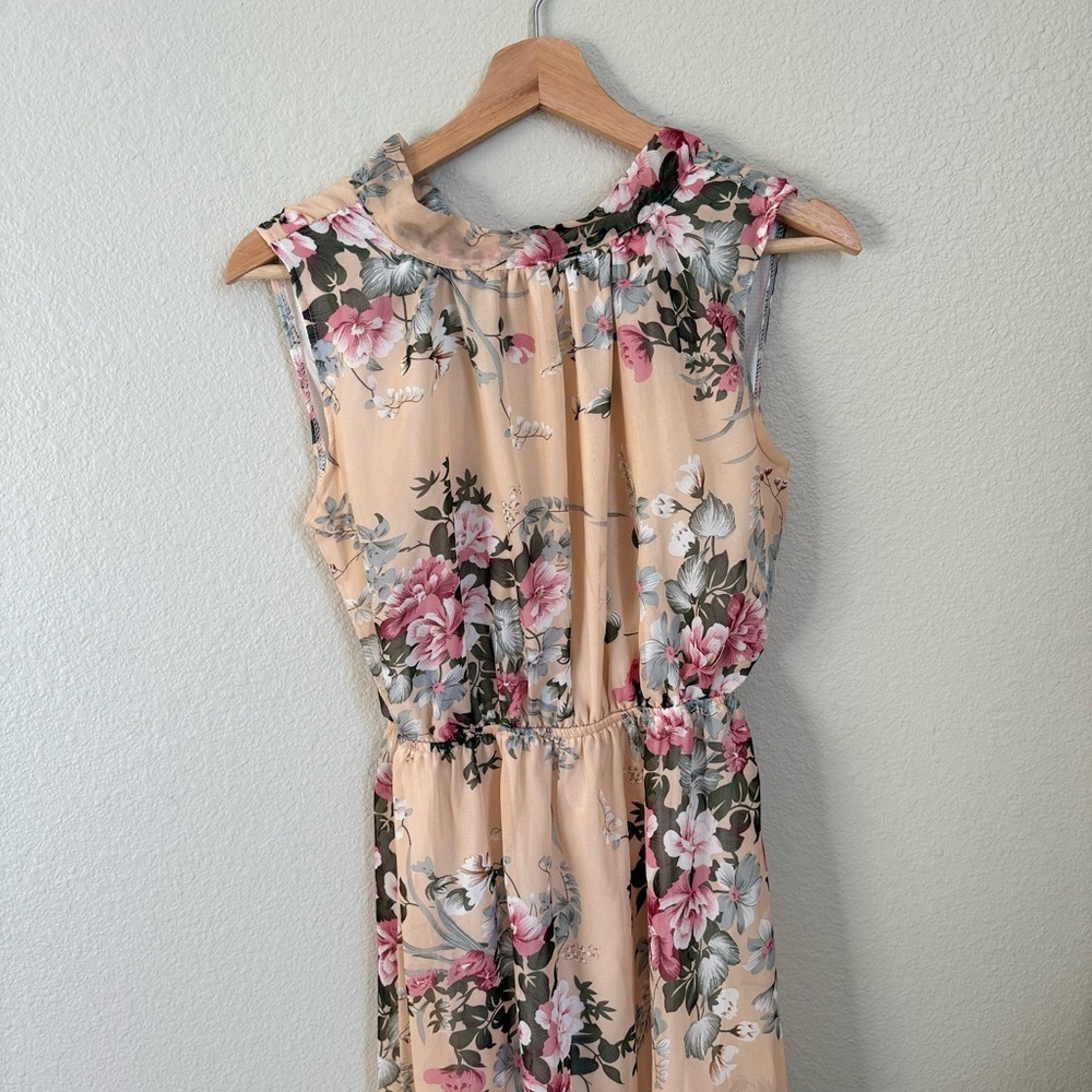 Perfect Condition 🌹 Floral Sleeveless High Neck Maxi Dress